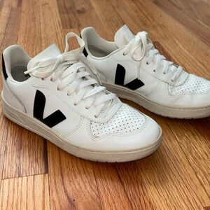 Women’s Veja Sneakers